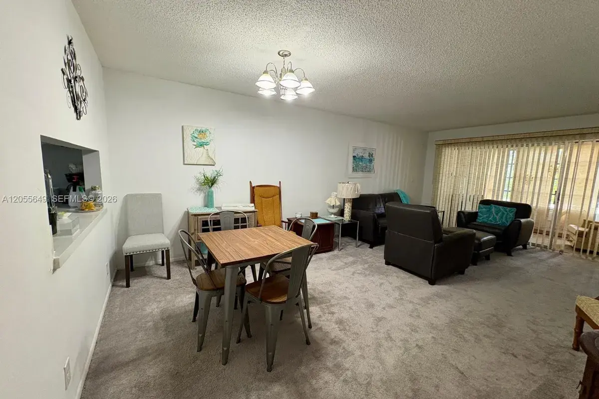 8810 W Mcnab Rd # 206, Tamarac FL 33321