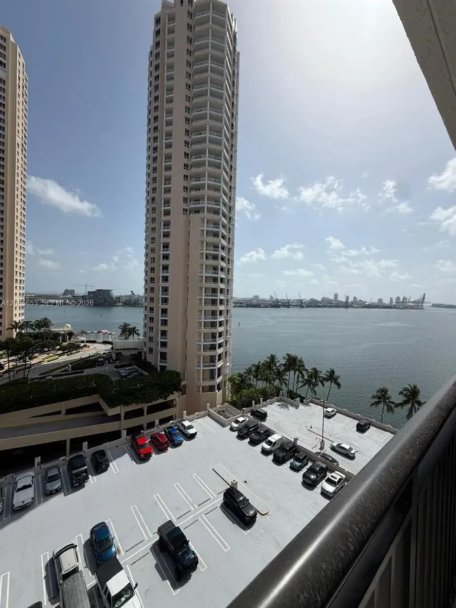540 Brickell Key Dr # 1418, Miami FL 33131