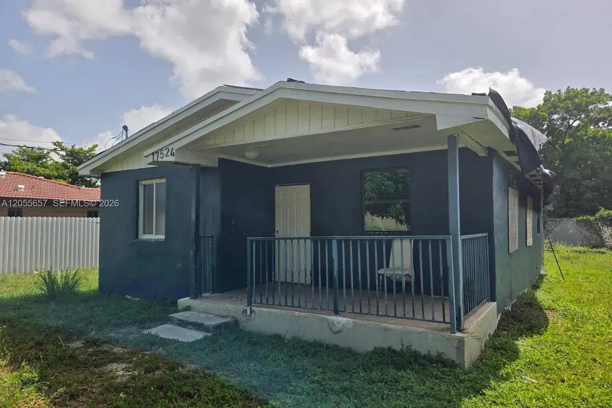 17524 SW 103rd Ave, Miami FL 33157