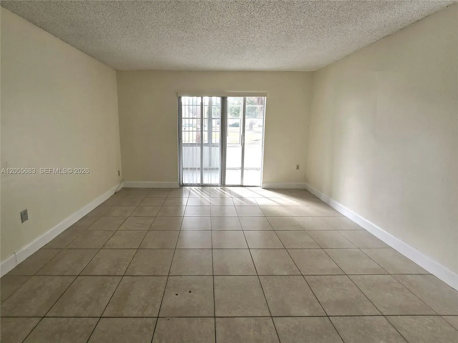 1 bedroom 1 bath Residential for sale at 4334 NW 9th Ave # 1B, Deerfield Beach FL 33064