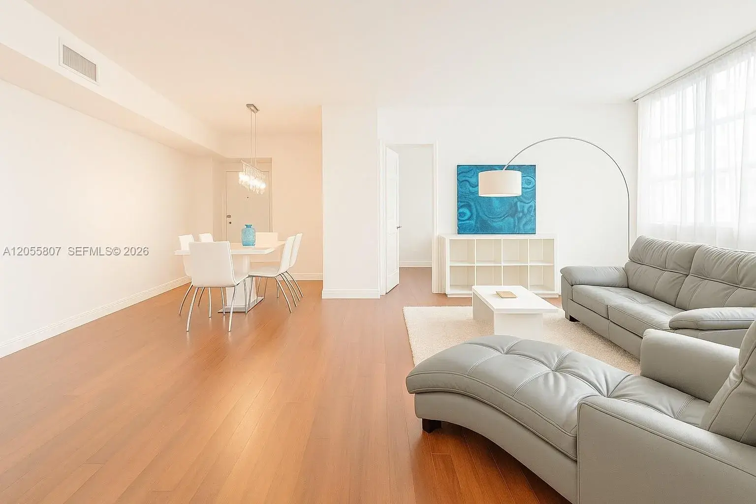 2 bedroom 2 bath Residential Lease for rent at 905 Brickell Bay Dr # 1022, Miami FL 33131