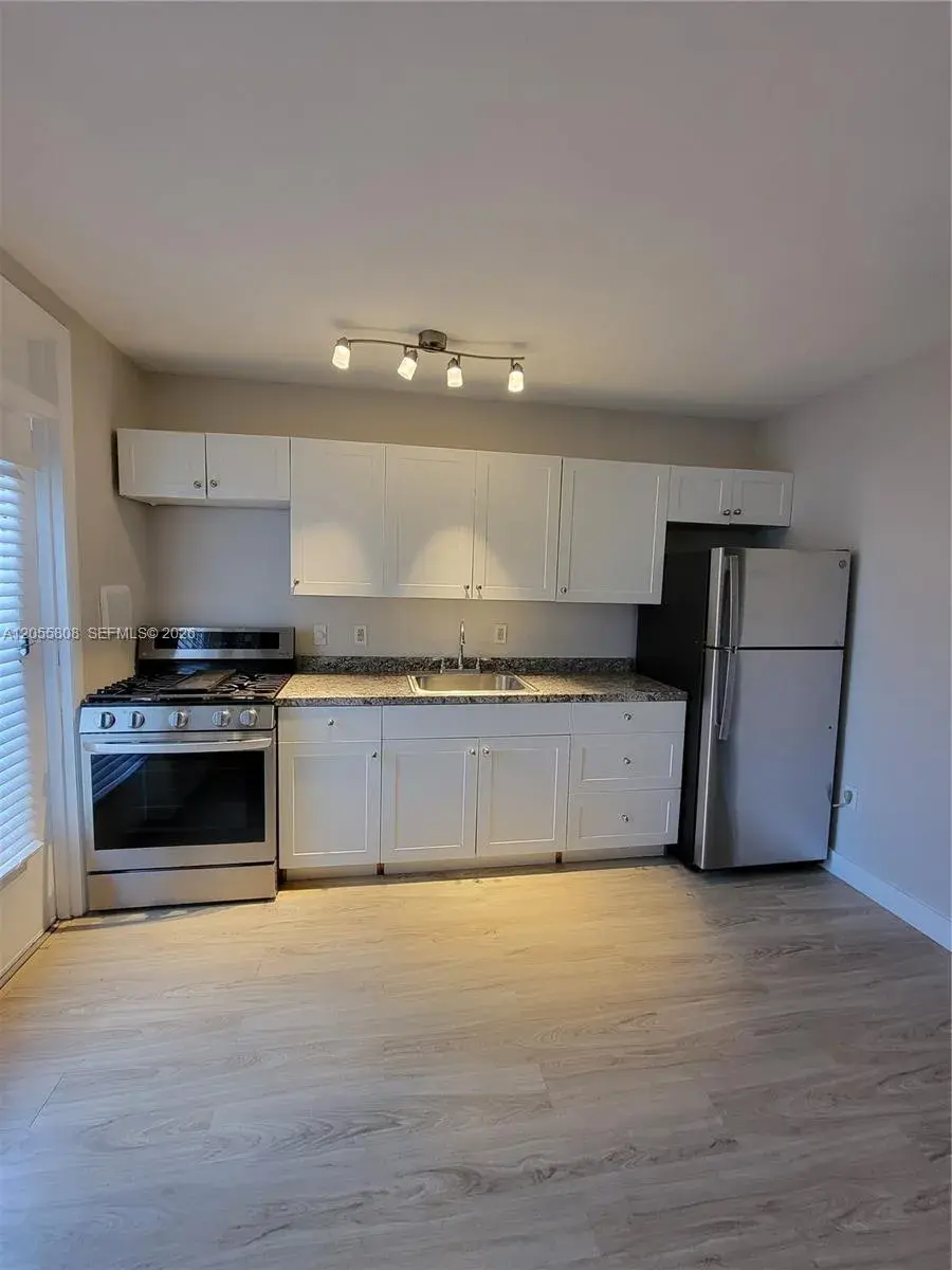 441 Collins Ave # 10, Miami Beach FL 33139