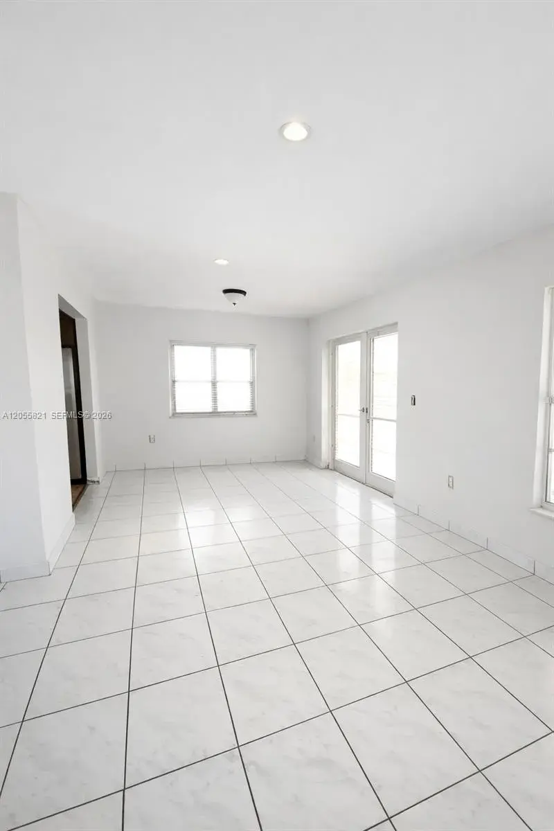 10221 SW 169th St, Miami FL 33157