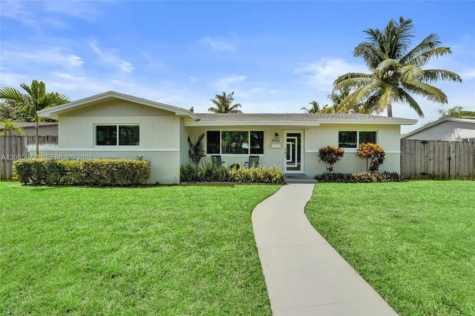 4508 Van Buren St, Hollywood FL 33021