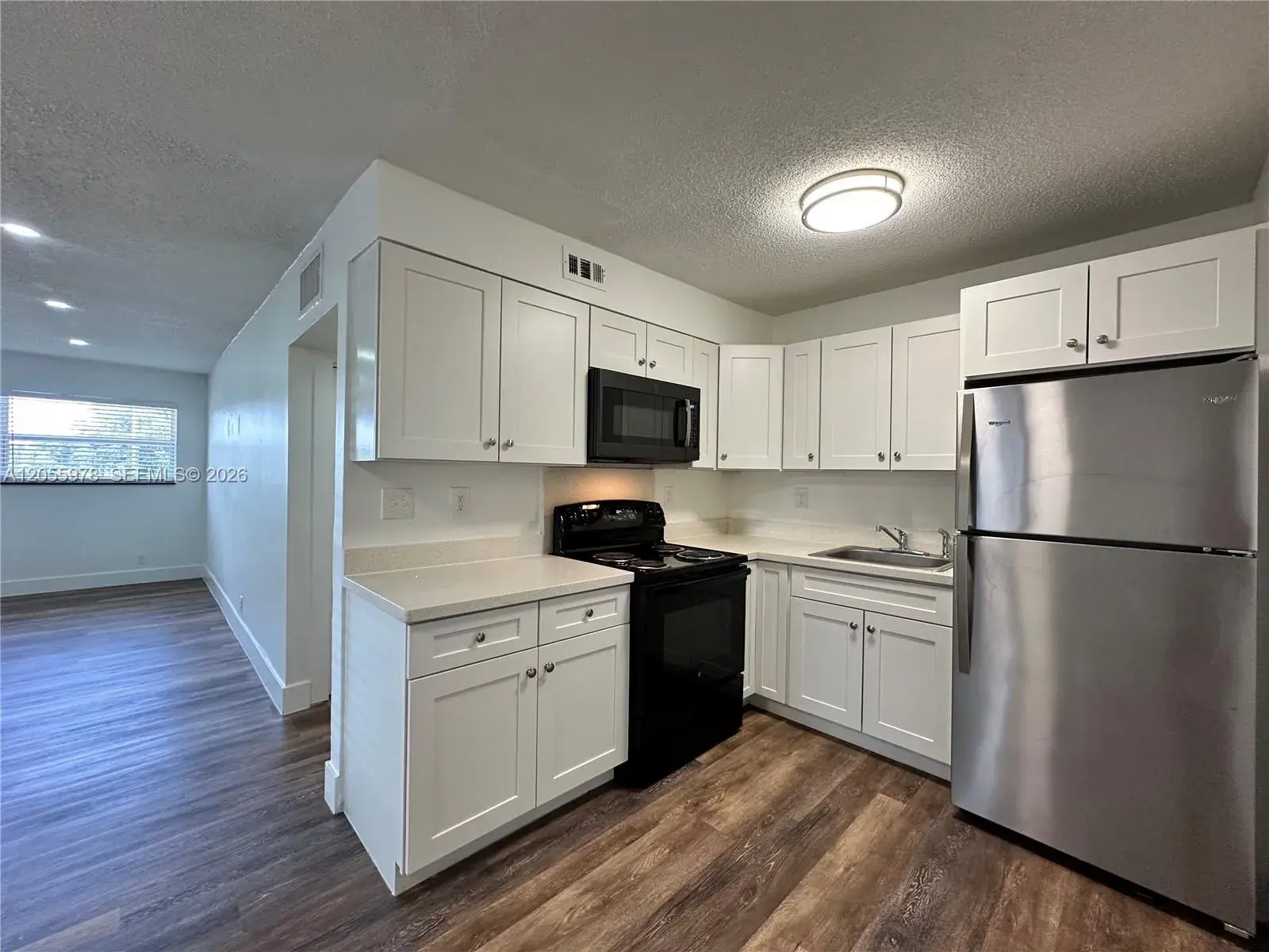 1 bedroom 1 bath Residential Lease for rent at 2500 Johnson St # 11, Hollywood FL 33020