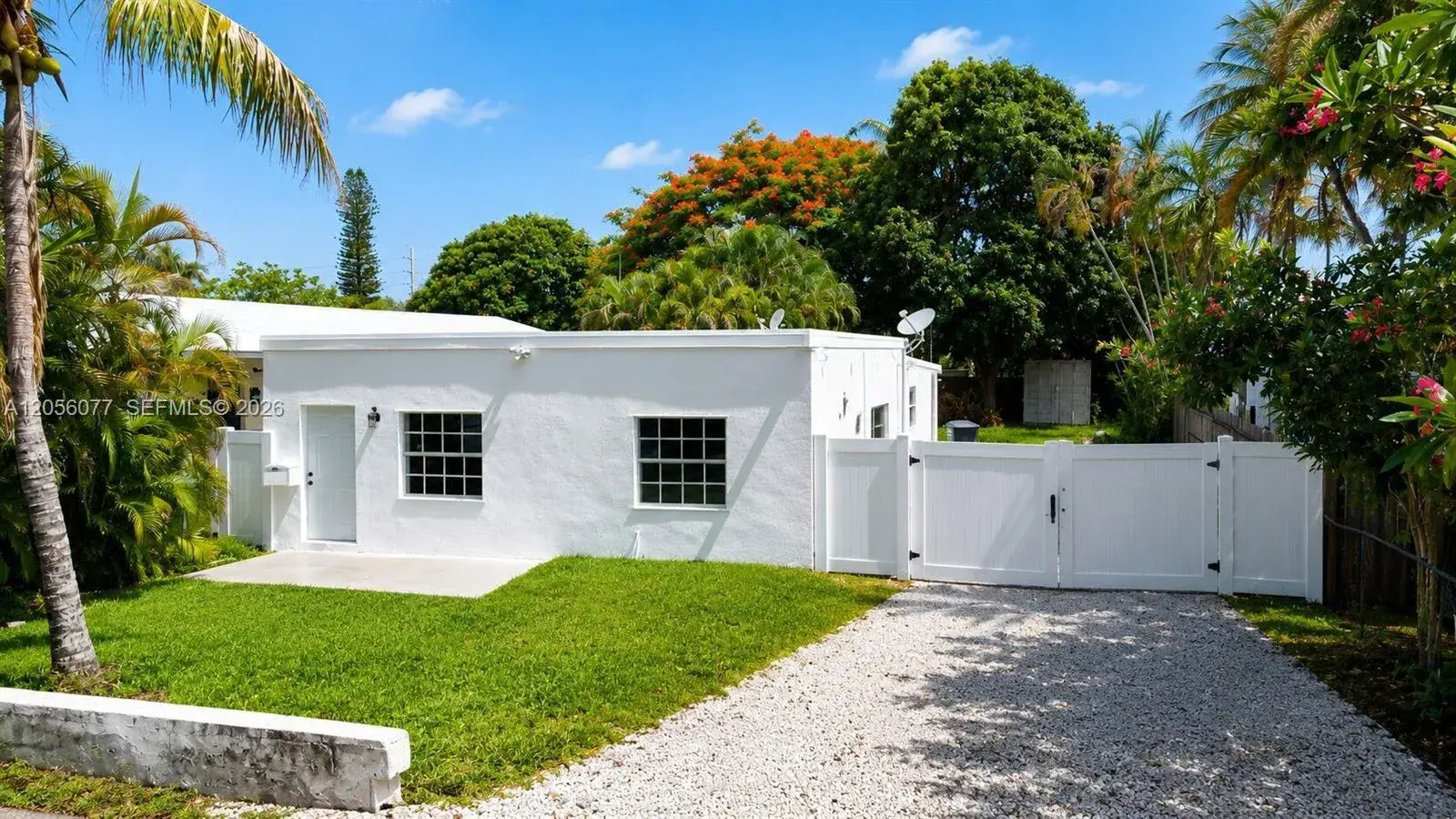 3 bedroom 2 bath Residential Lease for rent at 2415 Garfield St # 0, Hollywood FL 33020