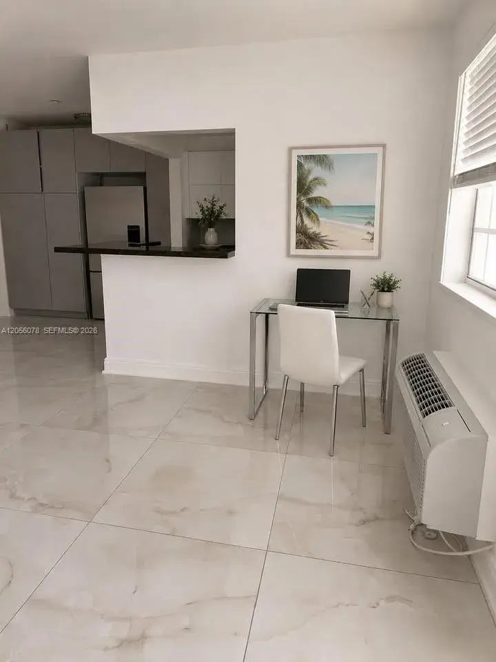 450 77th St # 2, Miami Beach FL 33141