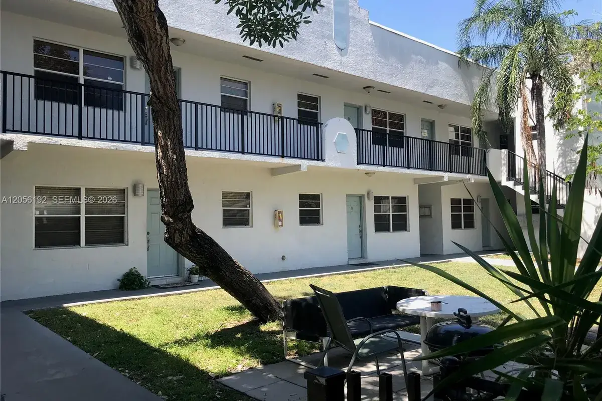 1925 Madison St # 14, Hollywood FL 33020