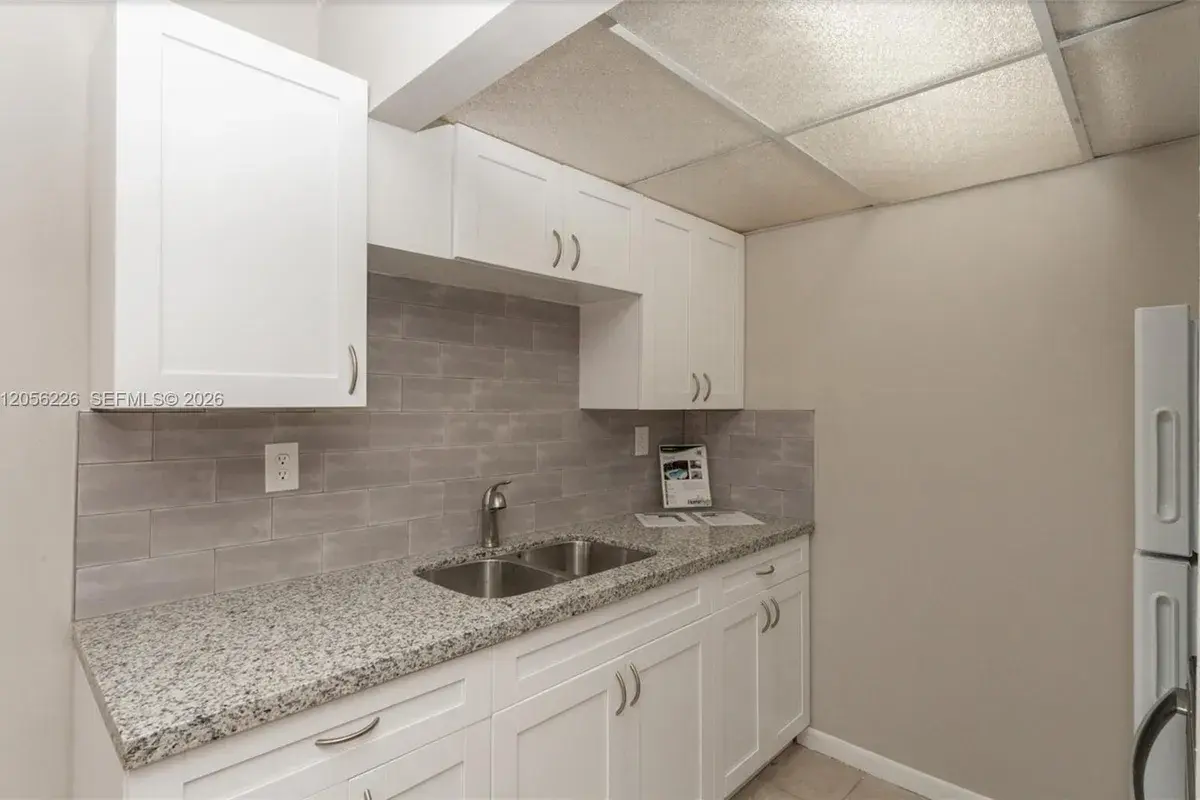 2145 Pierce St # 218, Hollywood FL 33020