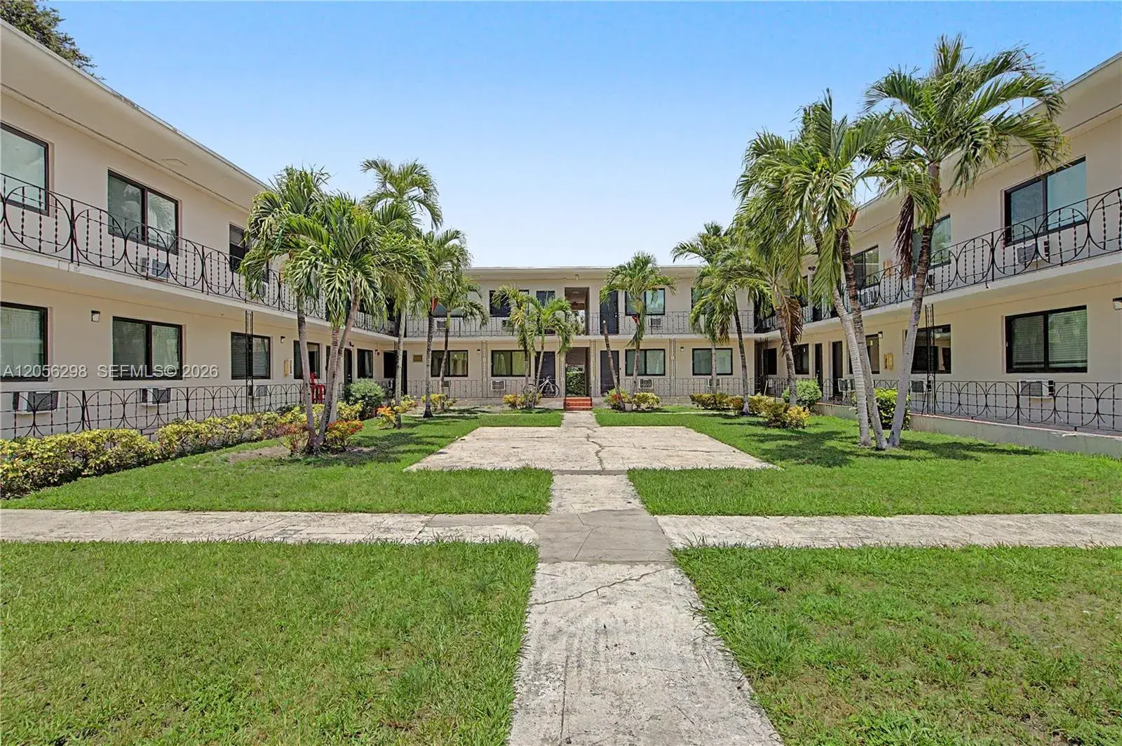 1 bedroom 1 bath Residential Lease for rent at 600 SW 9th Ave # 19, Miami FL 33130