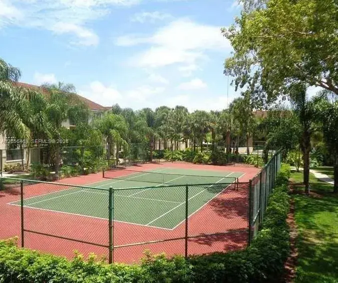 570 S Park Rd # 6, Hollywood FL 33021