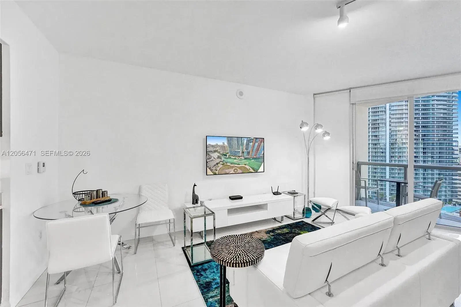 475 Brickell Ave # 2708, Miami FL 33131