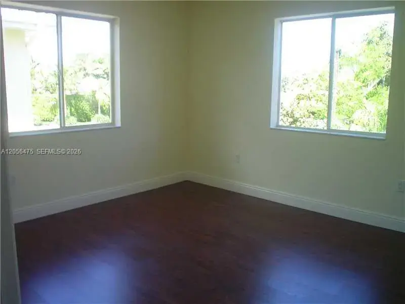 2880 Pine Tree Dr # 12, Miami Beach FL 33140