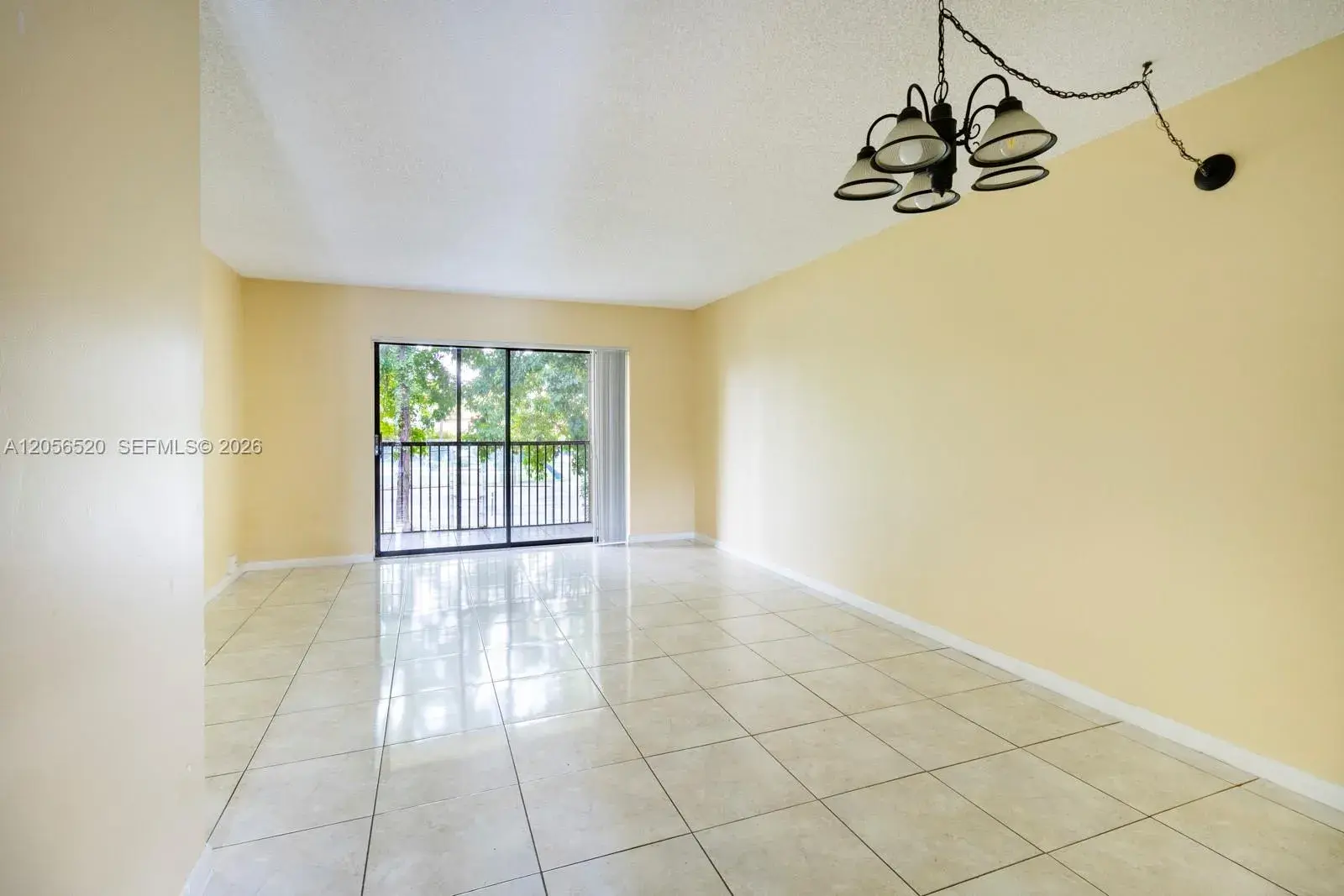 9000 NW 28th Dr # 303, Coral Springs FL 33065