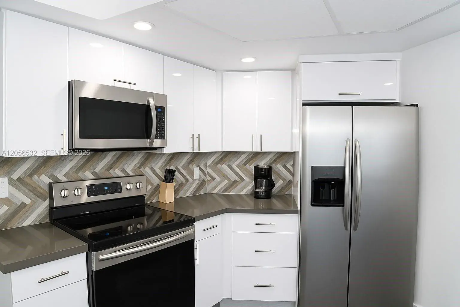 5880 Collins Ave # 703, Miami Beach FL 33140