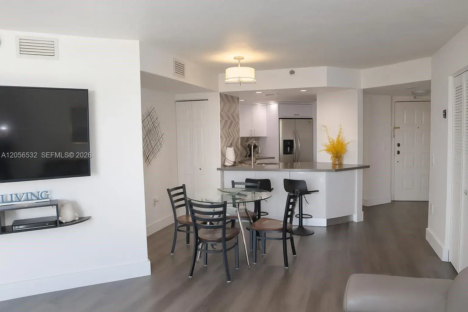5880 Collins Ave # 703, Miami Beach FL 33140