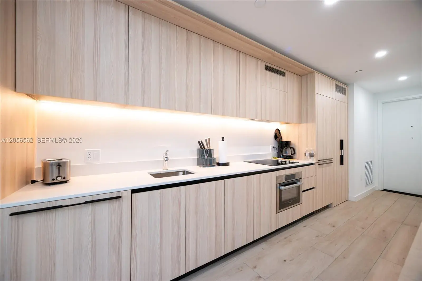 225 N Miami Ave # 1505, Miami FL 33128