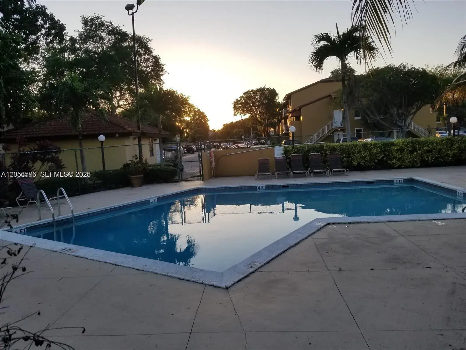 15650 SW 80th St # 207, Miami FL 33193