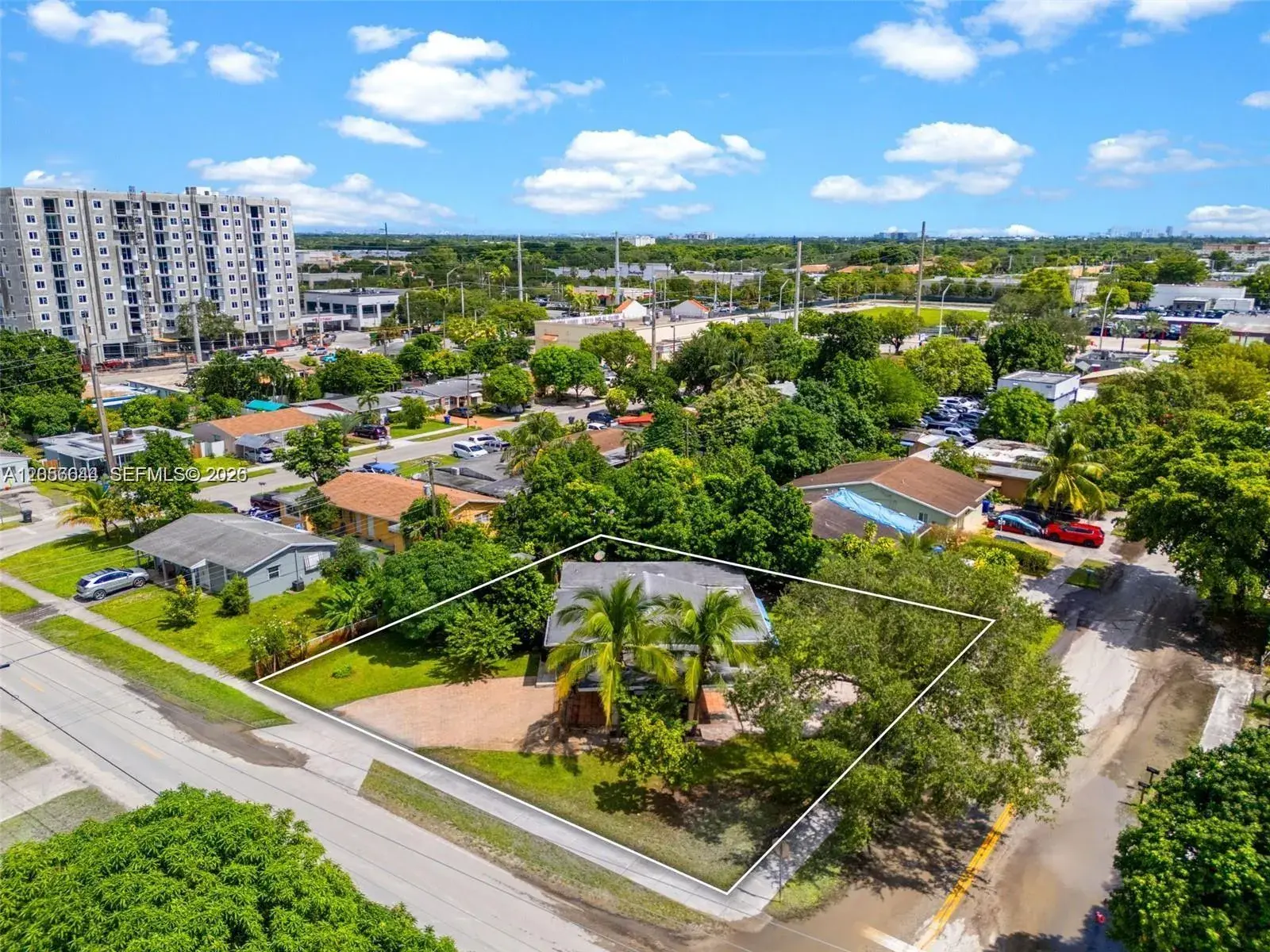 6045 Dawson St, Hollywood FL 33023