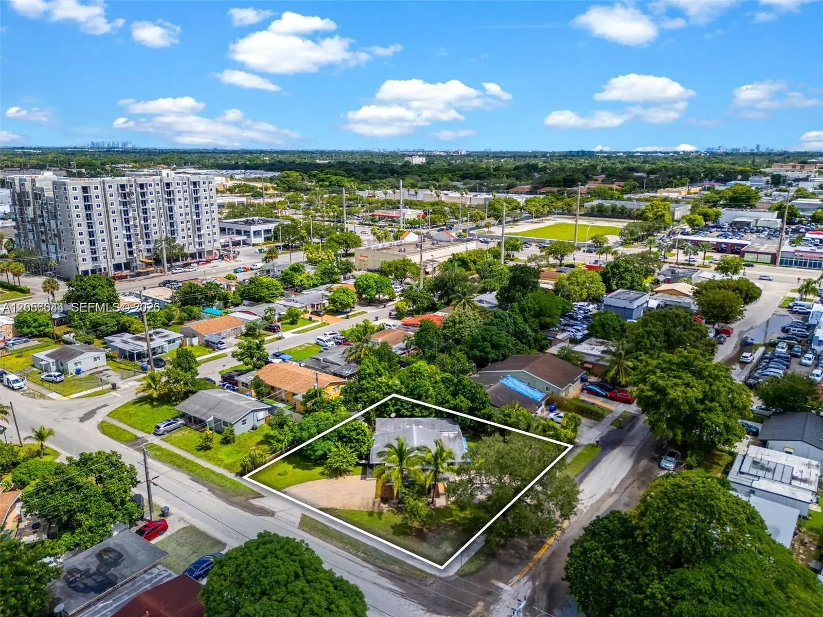 6045 Dawson St, Hollywood FL 33023