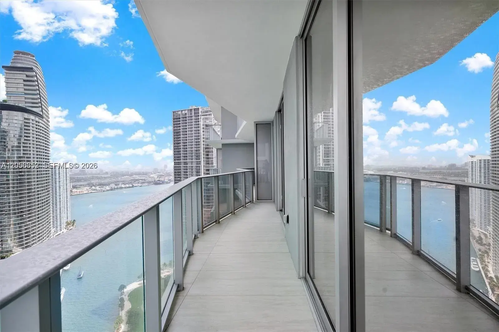 77 SE 5th St # 4106, Miami FL 33131