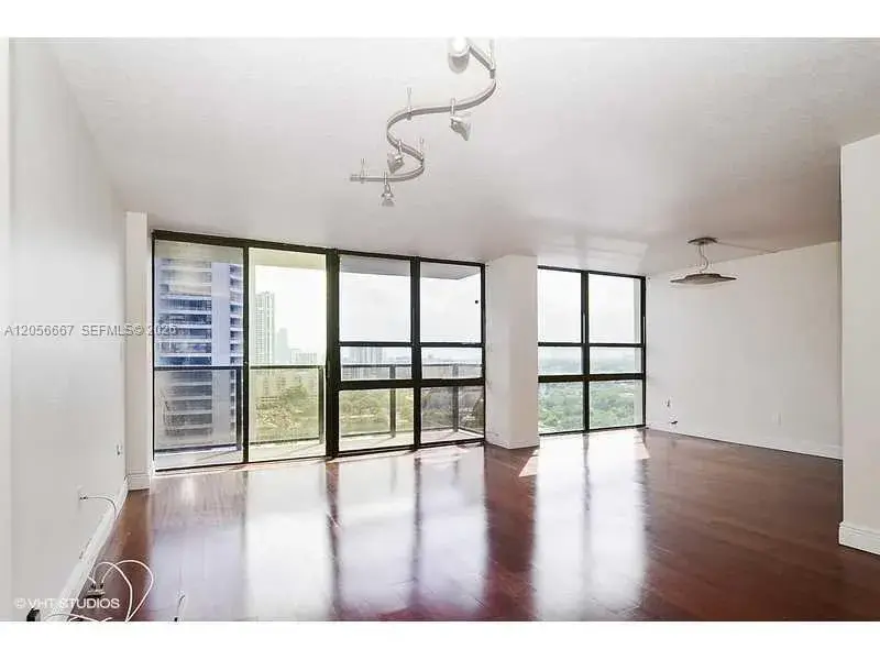 600 NE 36 ST # 1817, Miami FL 33137