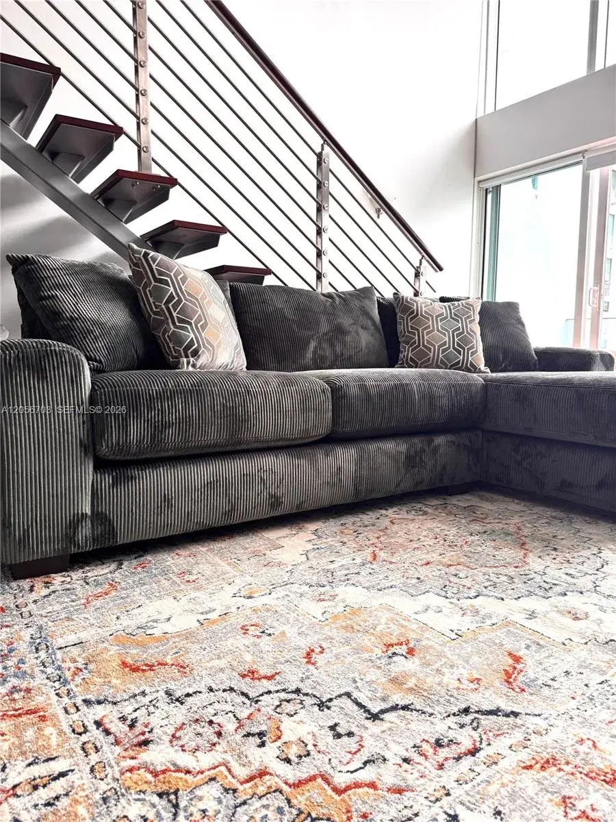 41 SE 5th # 2204, Miami FL 33131