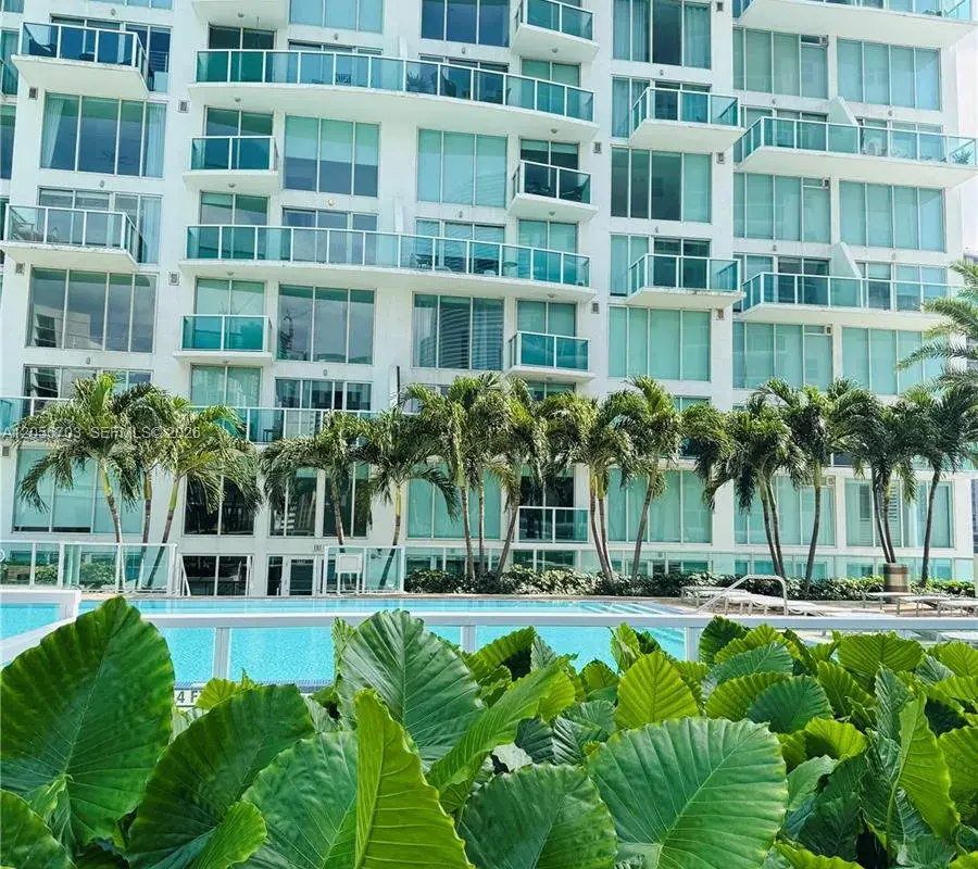 41 SE 5th # 2204, Miami FL 33131