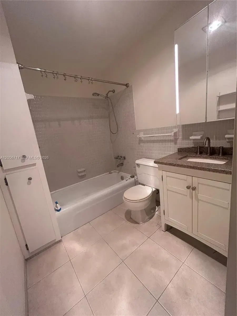 5700 NE 22nd Way # 324, Fort Lauderdale FL 33308