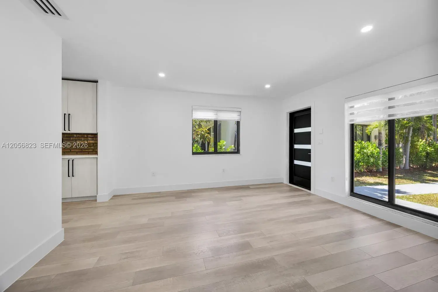 3052 SW 26th St # 3052, Miami FL 33133