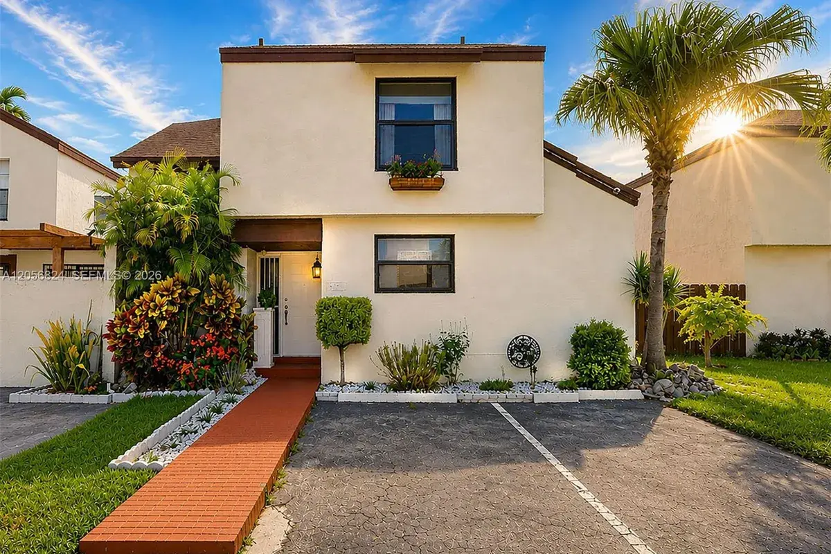 635 NW 97th Pl, Miami FL 33172