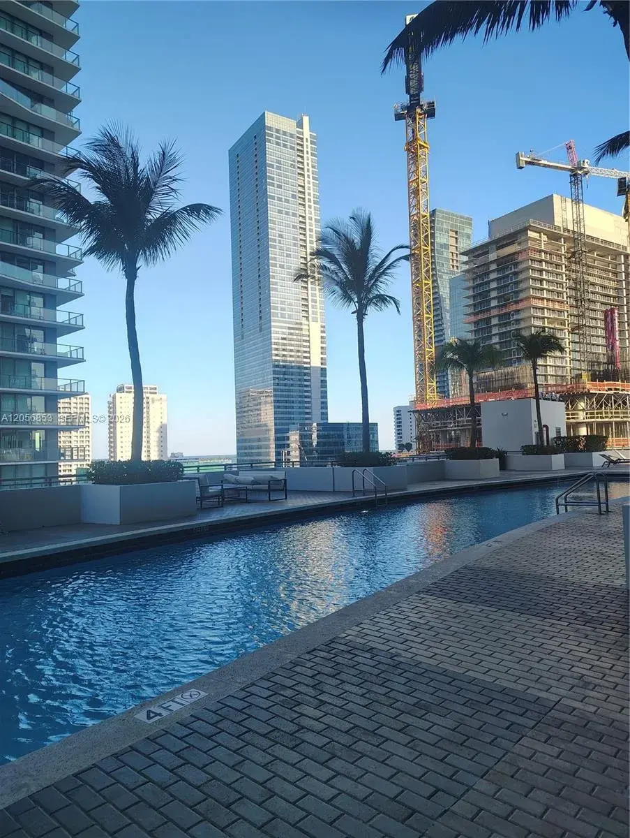 1 bedroom 1 bath Residential Lease for rent at 60 SW 13th St # 1117, Miami FL 33130