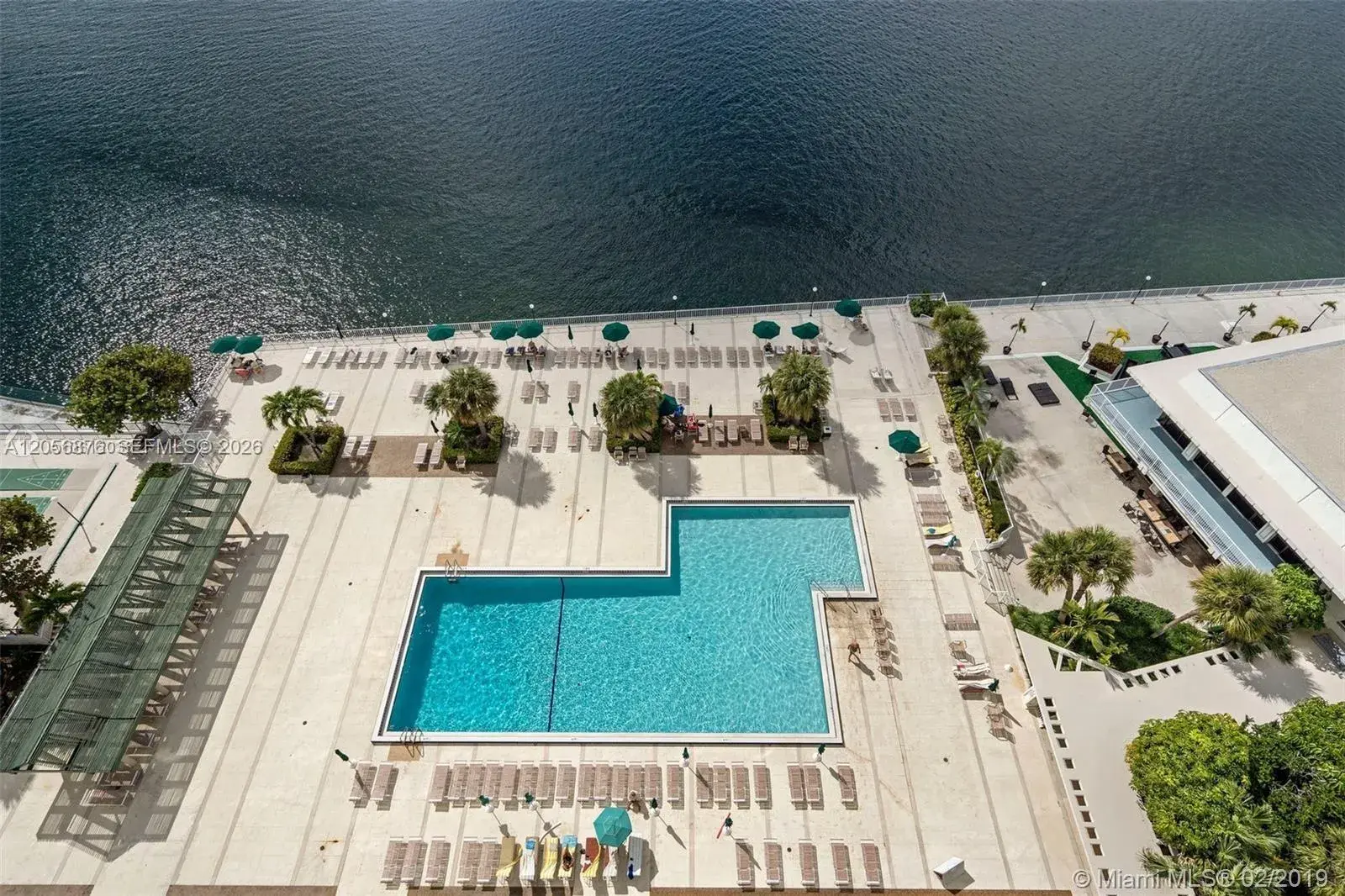 300 Bayview Dr # 207, Sunny Isles Beach FL 33160