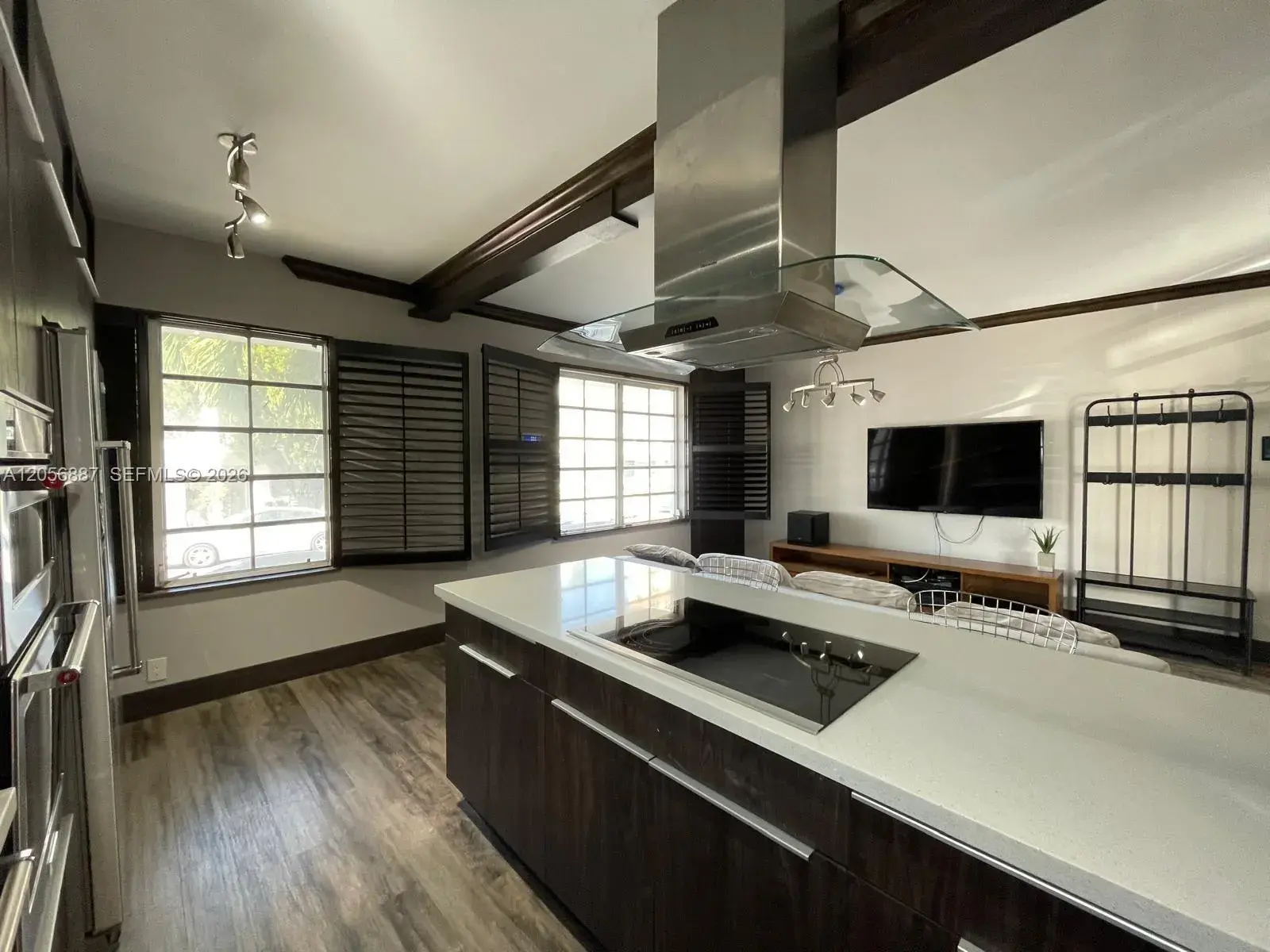 2 bedroom 2 bath Residential Lease for rent at 610 8th St # 101, Miami Beach FL 33139