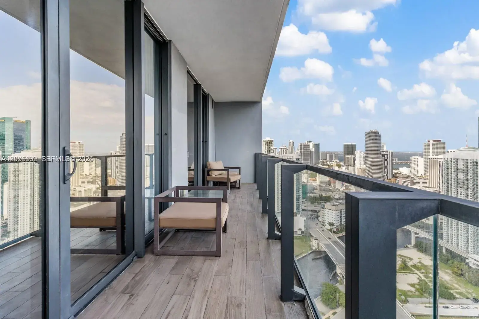88 SW 7th St # 3909, Miami FL 33130