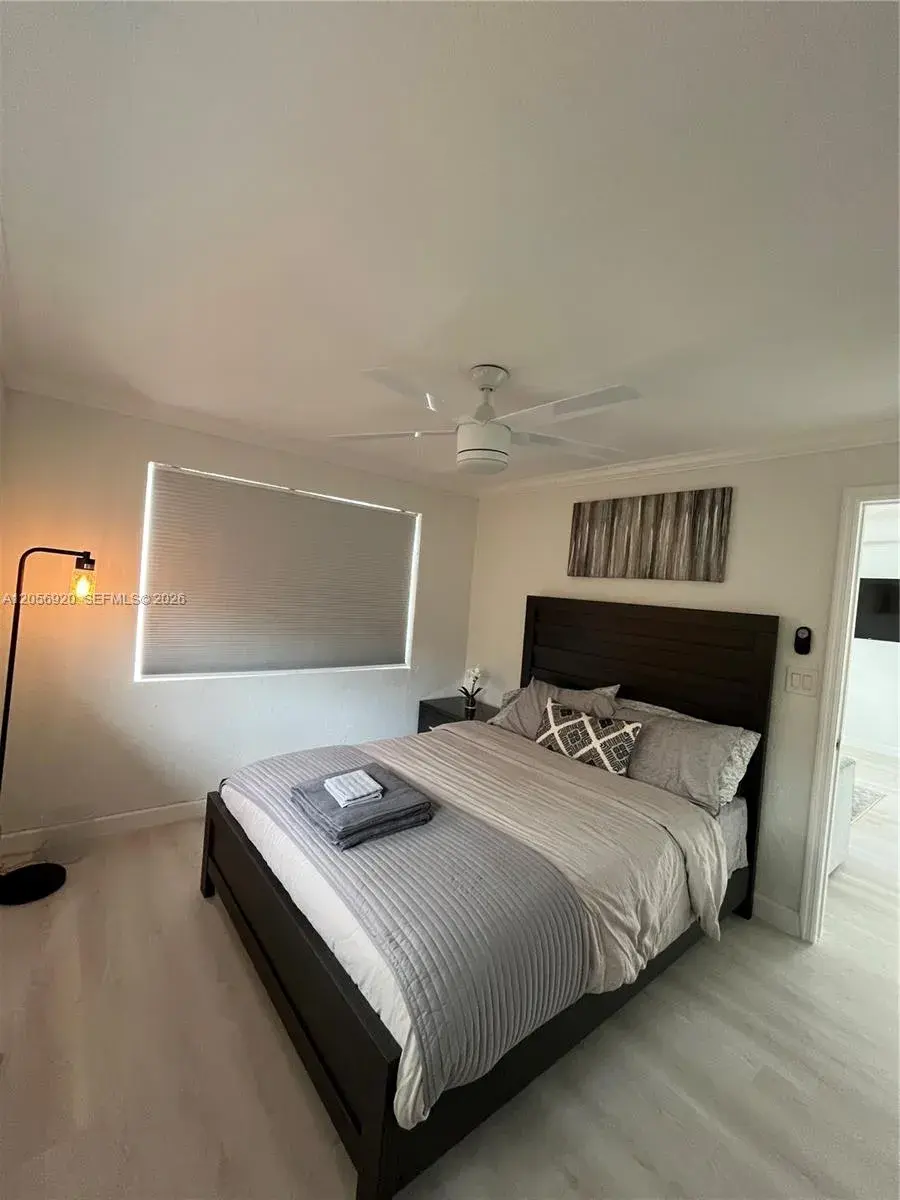 1808 NE 11th Ave # 1, Fort Lauderdale FL 33305