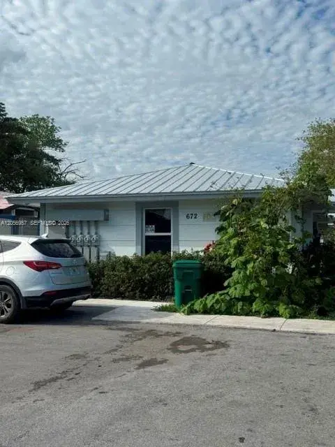 678 NW 14th St, Florida City FL 33034