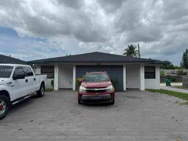 Residential Income for sale at 634 NW 12th St, Florida City FL 33034