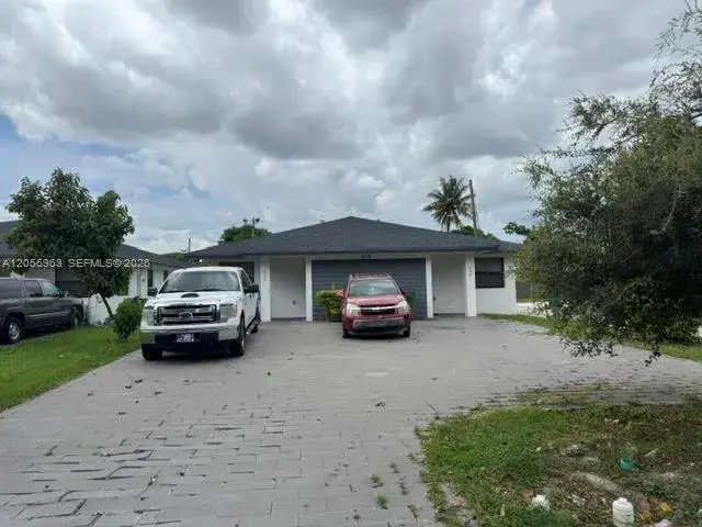 634 NW 12th St, Florida City FL 33034