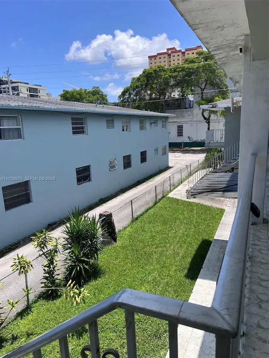 121 NE 80 TER # 5, Miami FL 33131