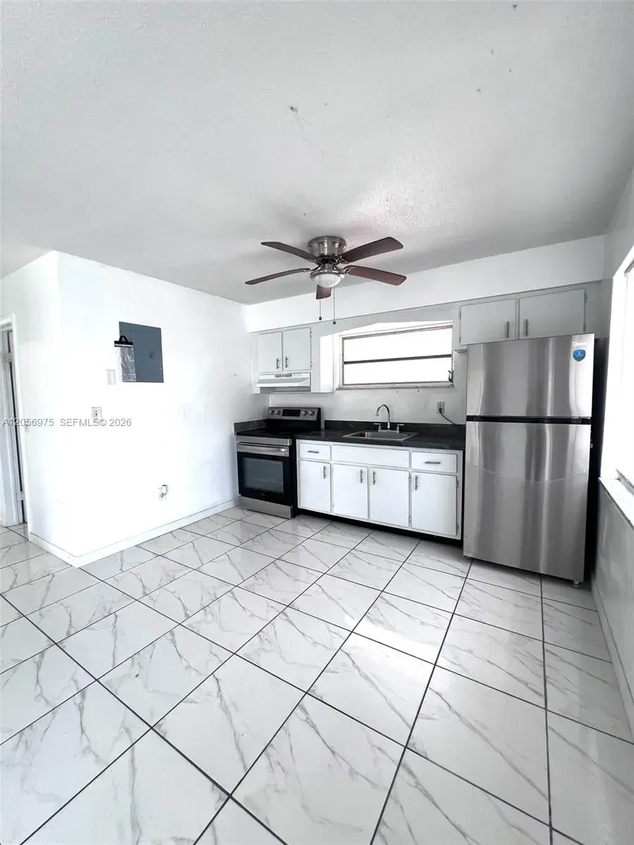 121 NE 80 TER # 5, Miami FL 33131