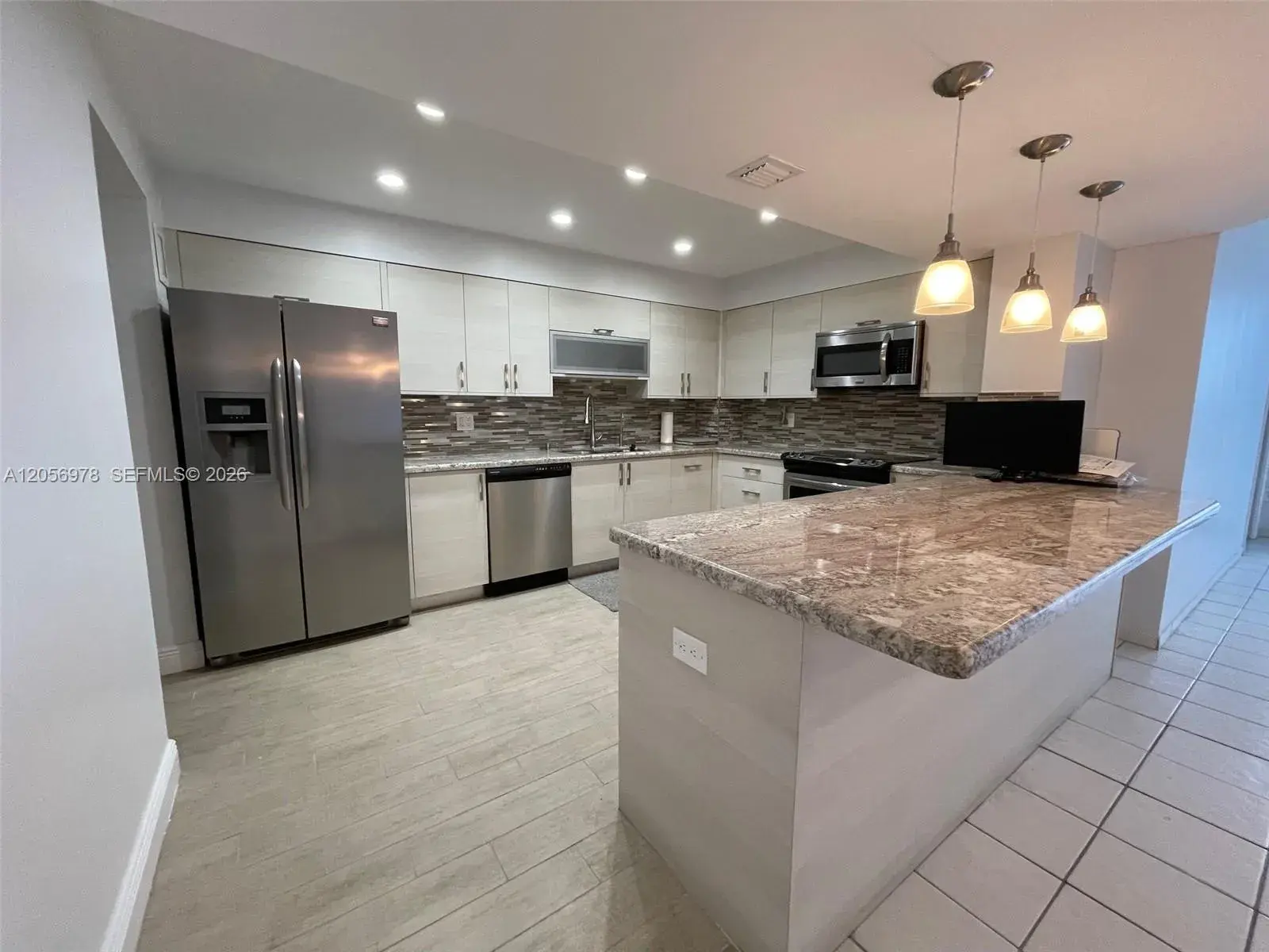 2 bedroom 2 bath Residential for sale at 5825 Collins Ave # 7B, Miami Beach FL 33140