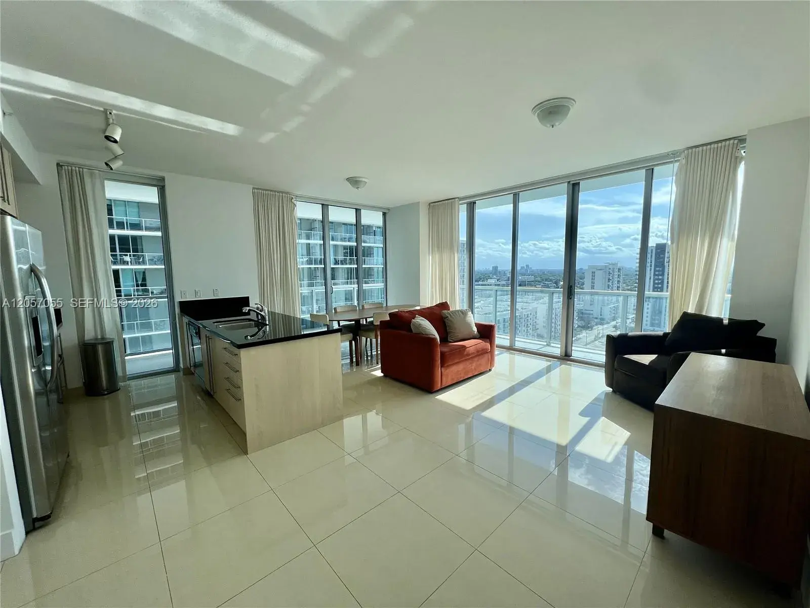 2 bedroom 2 bath Residential Lease for rent at 1111 SW 1st Ave # 1914, Miami FL 33130