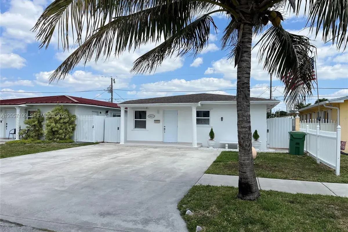 10571 SW 27th St, Miami FL 33165
