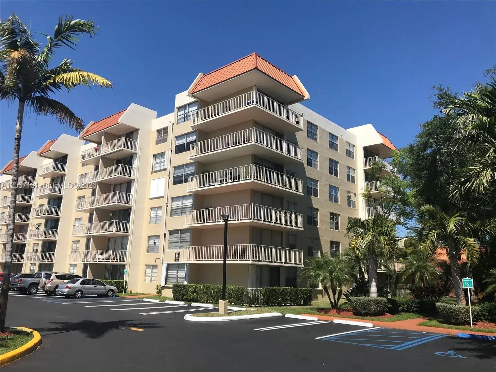 1 bedroom 1 bath Residential Lease for rent at 13120 SW 92nd Ave # 409, Miami FL 33176