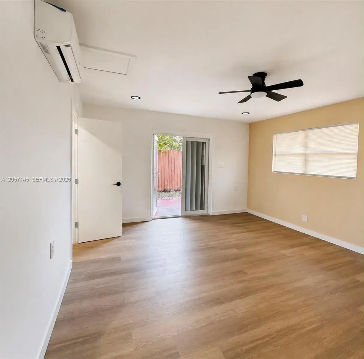 1461 NE 56th St # 3, Fort Lauderdale FL 33334