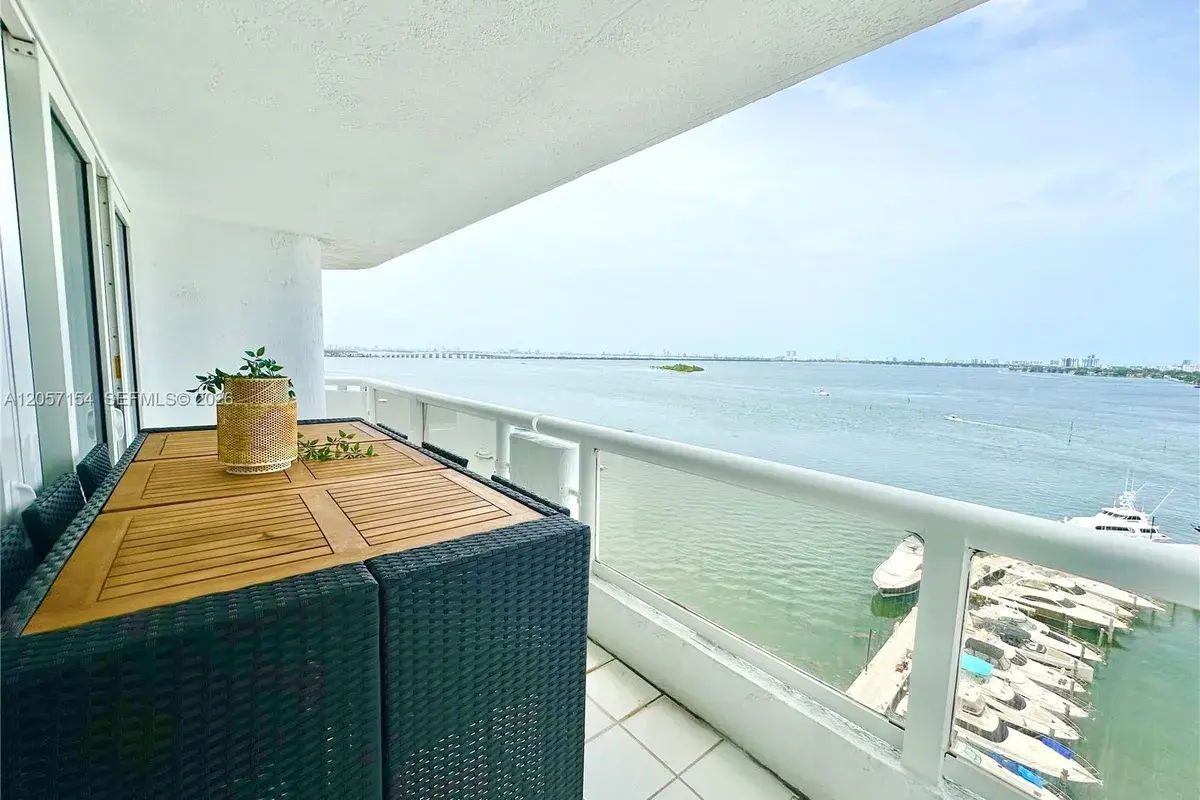 1717 N Bayshore Dr # 1534, Miami FL 33132