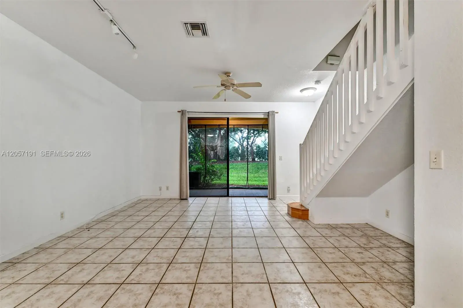 3897 Tree Top Dr, Weston FL 33332