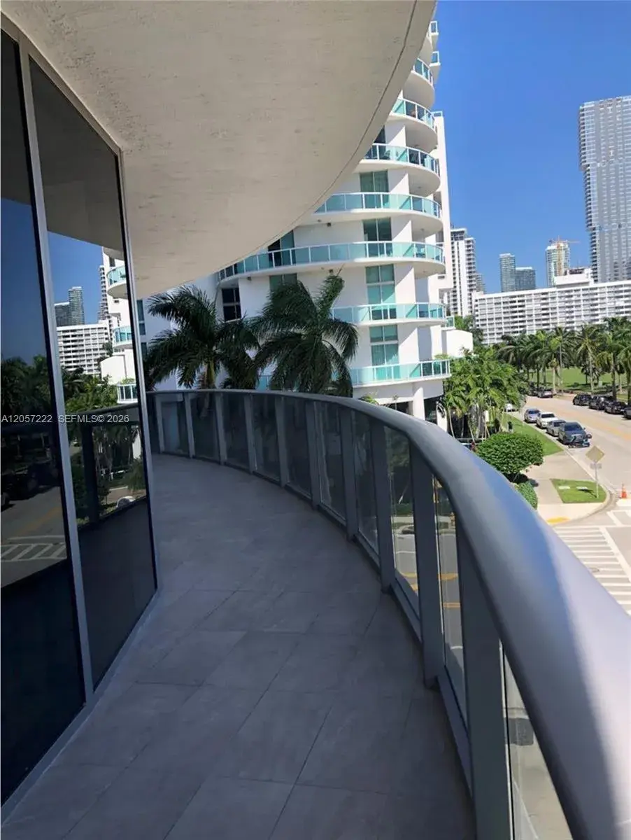 488 NE 18th St # 215, Miami FL 33132
