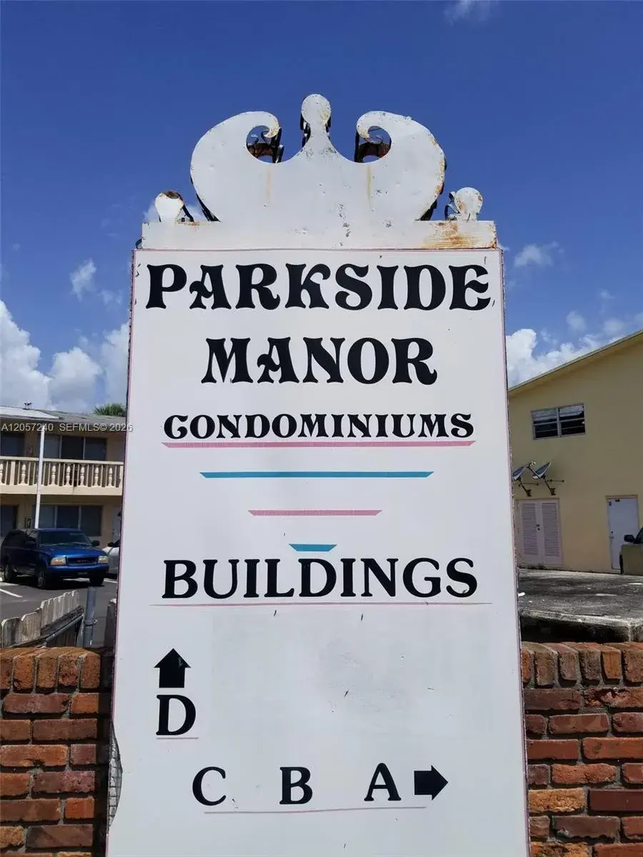 280 SW 11th Ave # 18, Hallandale Beach FL 33009